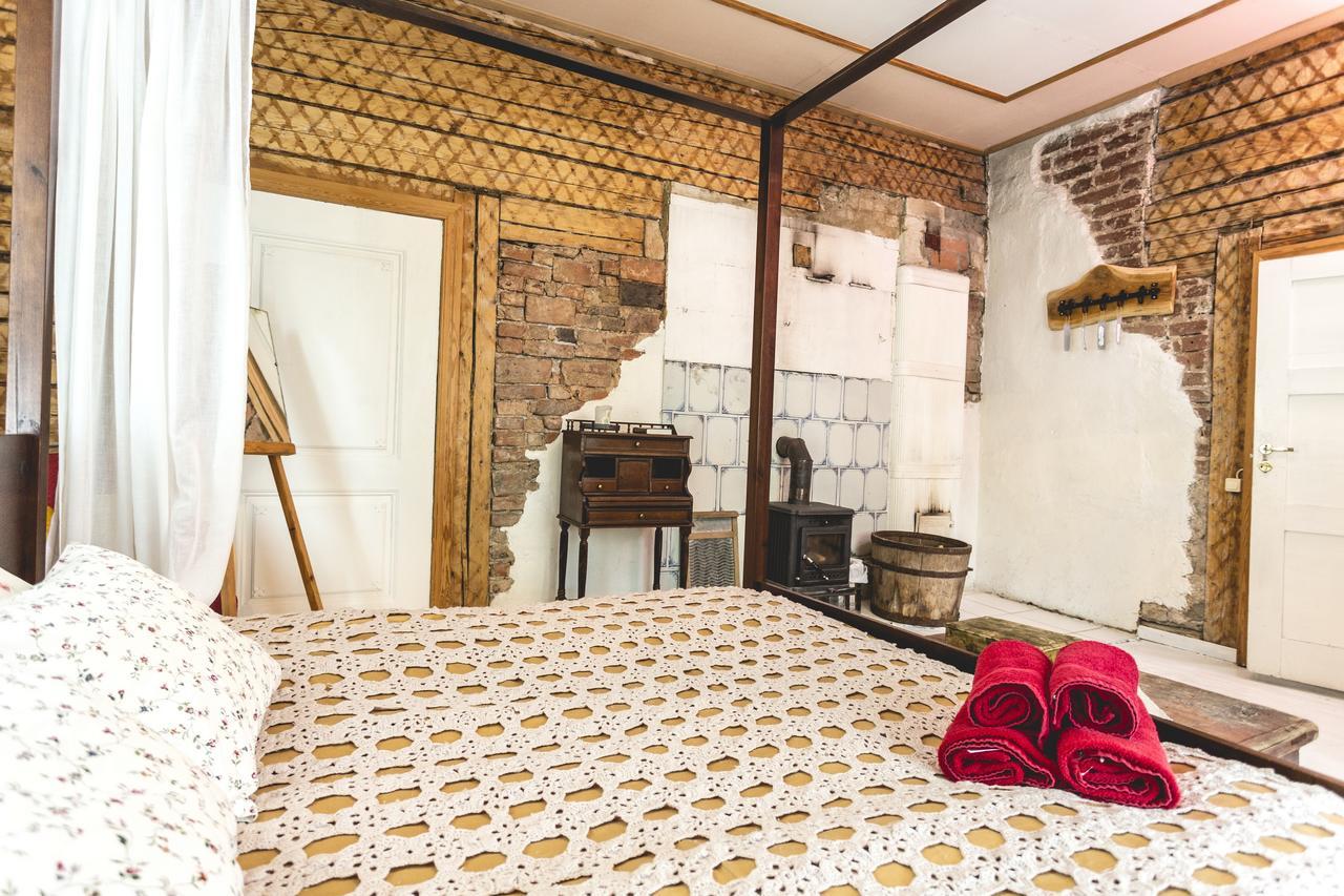 Guesthouse Kadrina Mois ภายนอก รูปภาพ